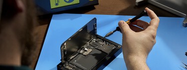 Las baterías de los móviles serán extraíbles por ley en 2027. Y eso supone un duro golpe a los fabricantes