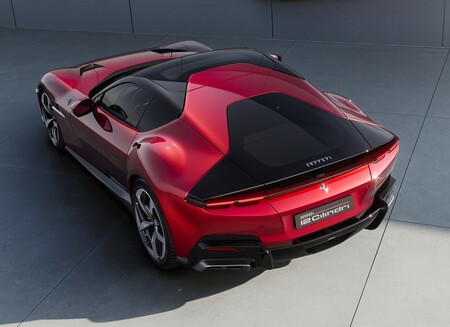 Ferrari 12cilindri 2025 1600 05