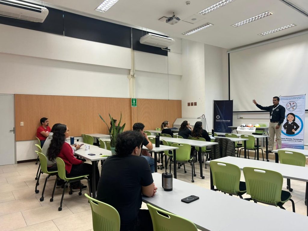 La imagen actual no tiene texto alternativo. El nombre del archivo es: PHOTO-2025-11-04-17-20-04.jpg